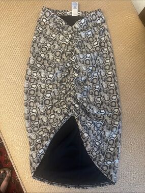 💜#72 BNWOT GOOD AMERICAN Black and White Snake-Print Ruched Pencil Skirt